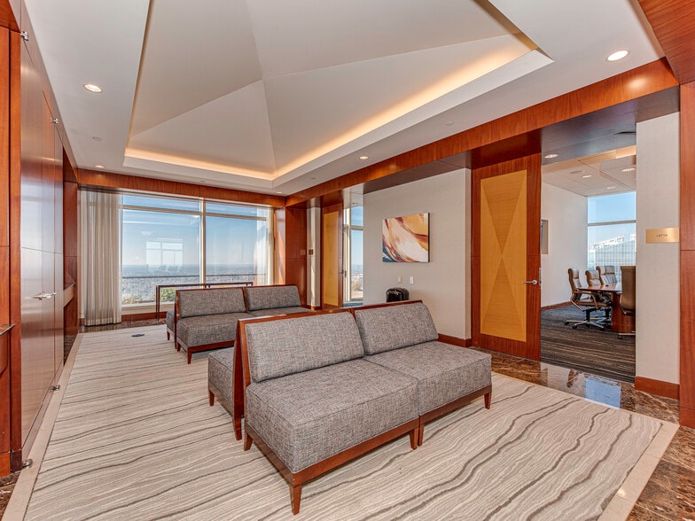 More Photos Of 301 S College St, Charlotte Office For Lease