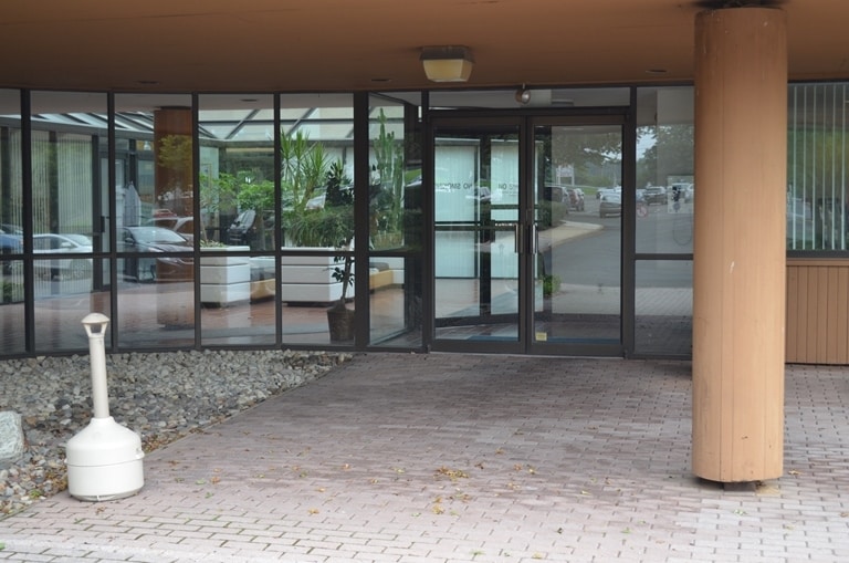 More Photos Of 283 2nd Street Pike, Southampton Office For Sale