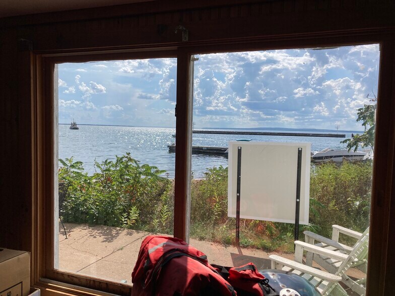 More Photos Of 809 Main Street, La Pointe Office For Sale