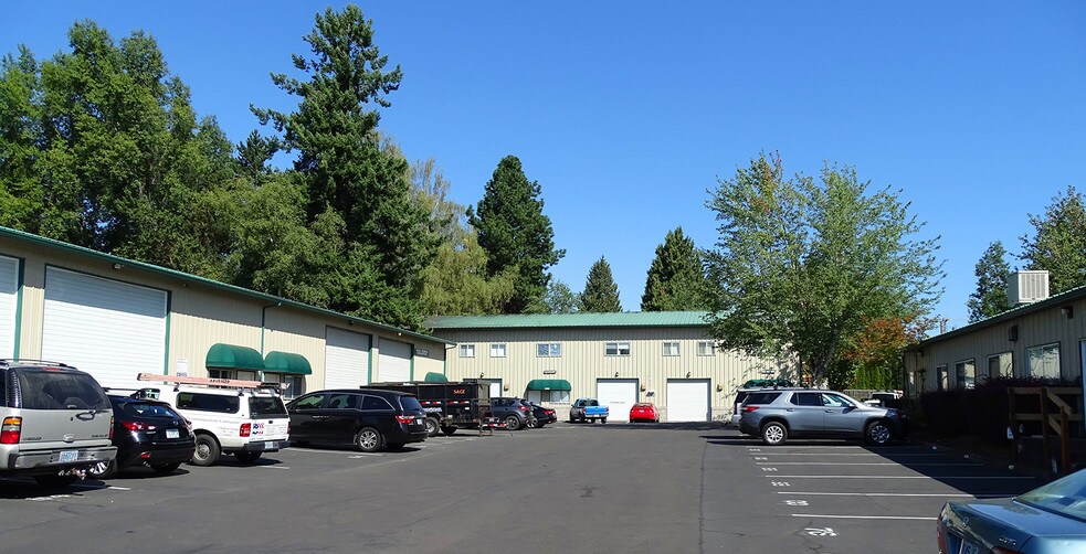 More Photos Of 8136-8154 SW Durham Rd, Portland Unknown For Lease