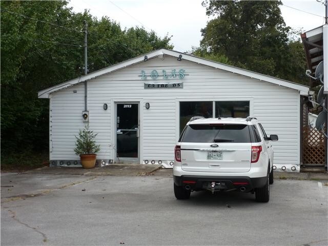 More Photos Of 2113 Decherd Blvd, Decherd Storefront For Sale