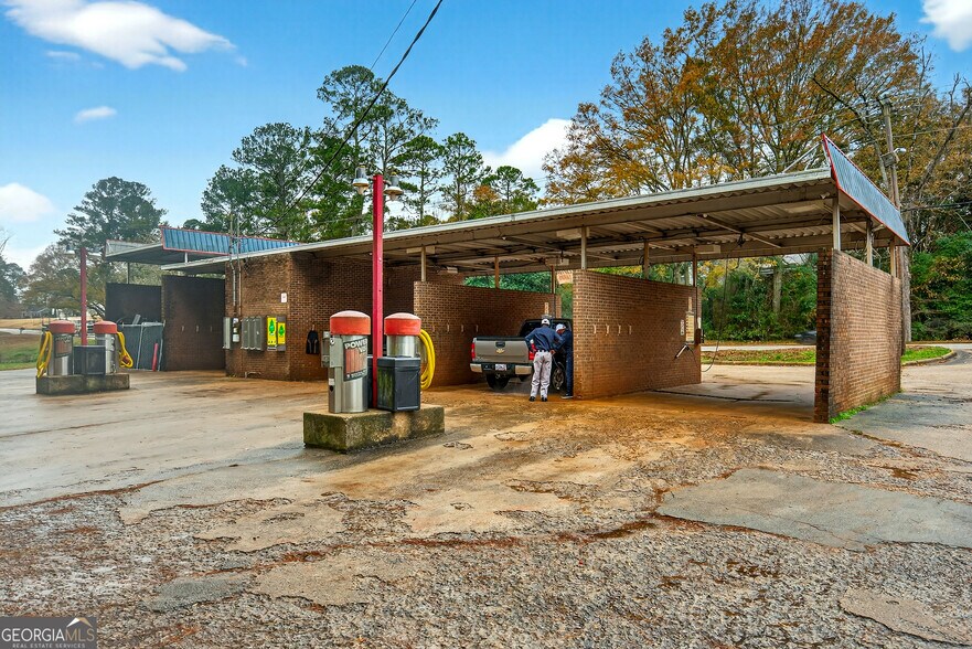 More Photos Of 404 Lafayette St S, LaFayette Carwash For Sale
