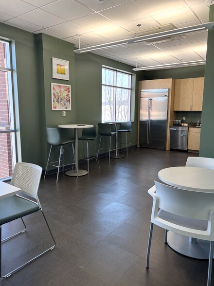 More Photos Of 4020 E Beltline Ave NE, Grand Rapids Medical For Sale