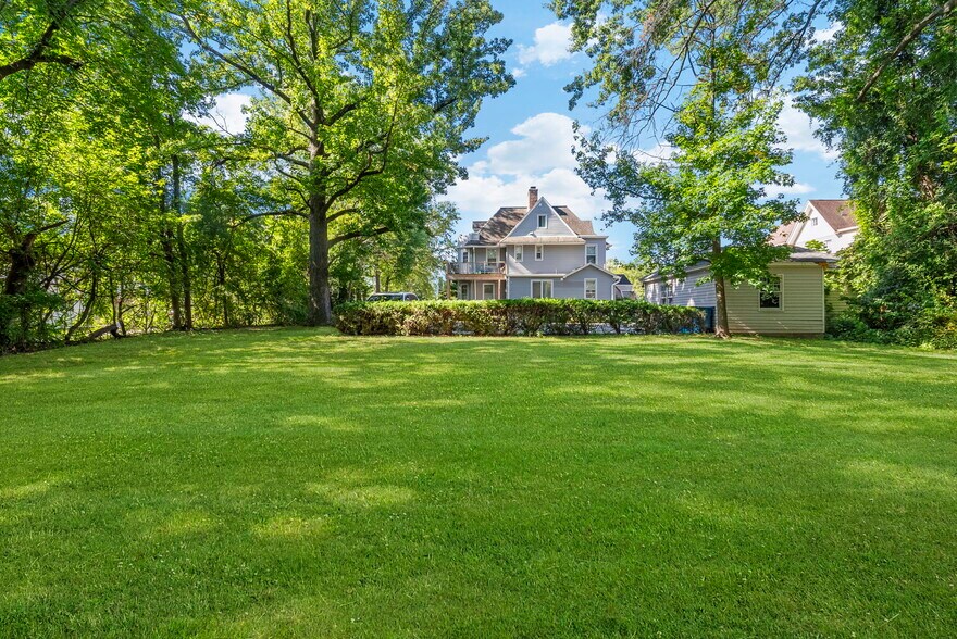 More Photos Of 141 S Euclid Ave, Westfield Office For Sale