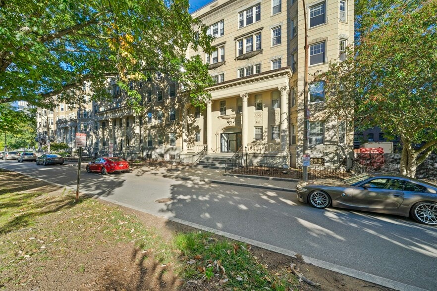 More Photos Of 74 Fenway, Boston Apartments For Sale