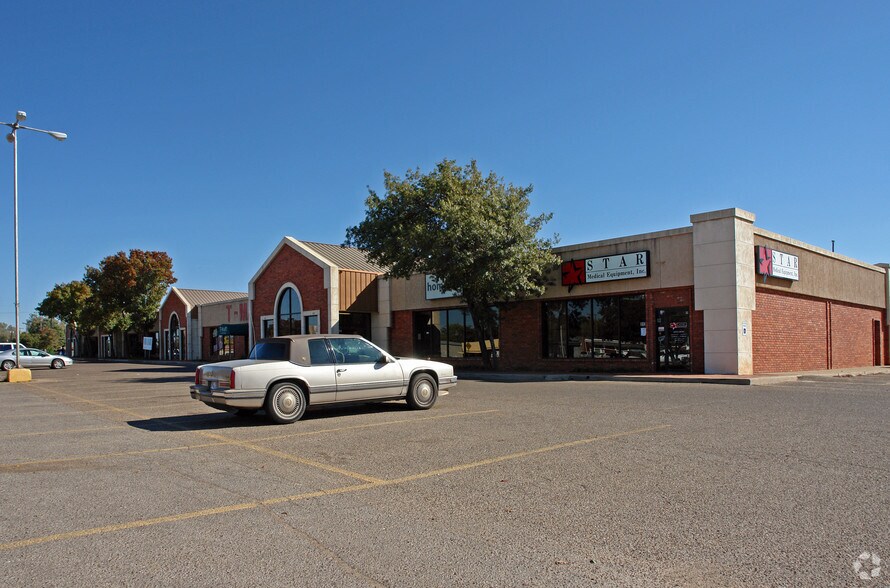 More Photos Of 3103-3135 34th St, Lubbock Unknown For Lease