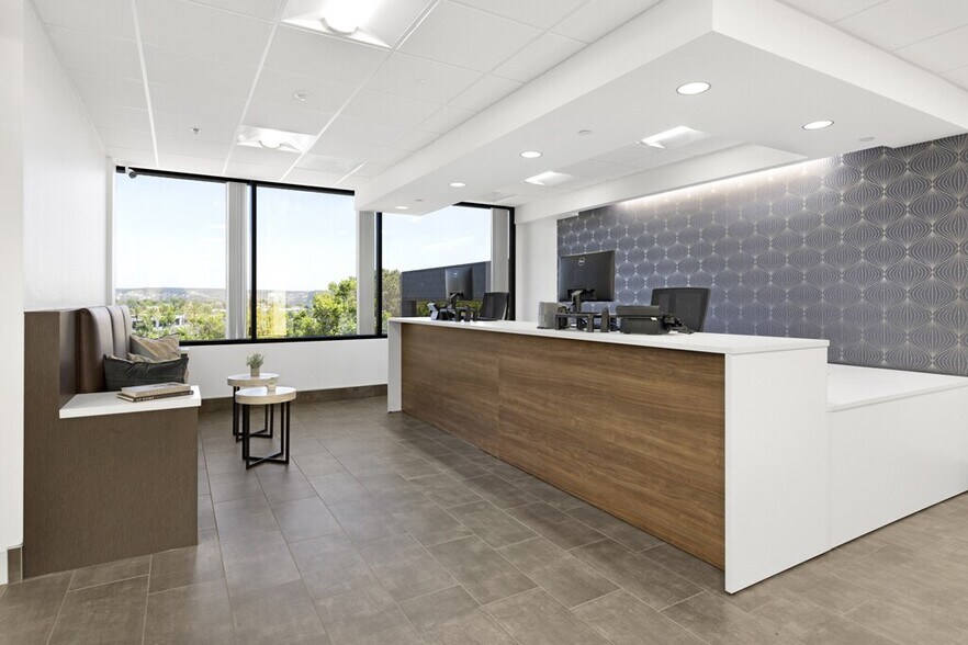 More Photos Of 12636 High Bluff Dr, San Diego Coworking Space