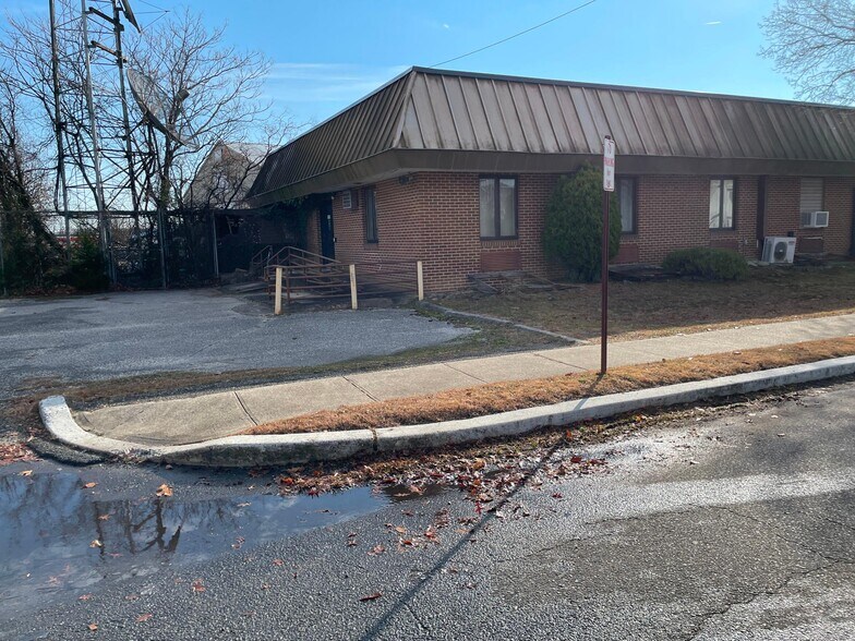 More Photos Of 7 Gifford Rd, Tuckerton Office For Sale