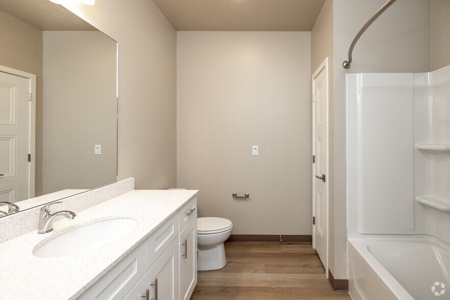 More Photos Of 1163 Baltic Ave, Tiffin Apartments For Lease