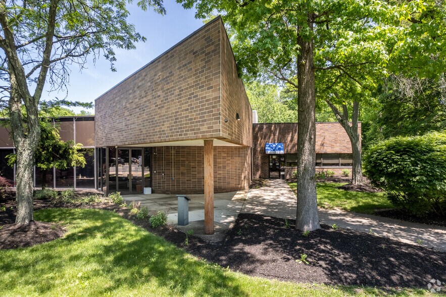 More Photos Of 219 Black Horse Ln, North Brunswick Medical For Lease