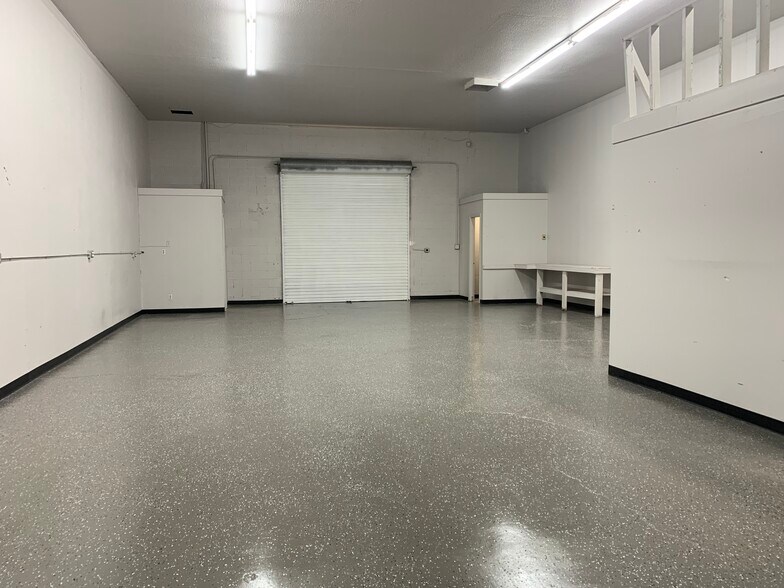 More Photos Of 1642 North Oatman Rd, Bullhead City Industrial For Lease