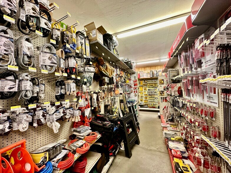 More Photos Of 54200 Pine Crest Ave, Idyllwild-Pine Cove Storefront Retail Office For Sale