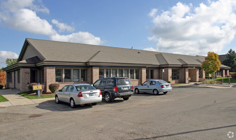 More Photos Of 825 Centennial Way, Lansing Office For Lease