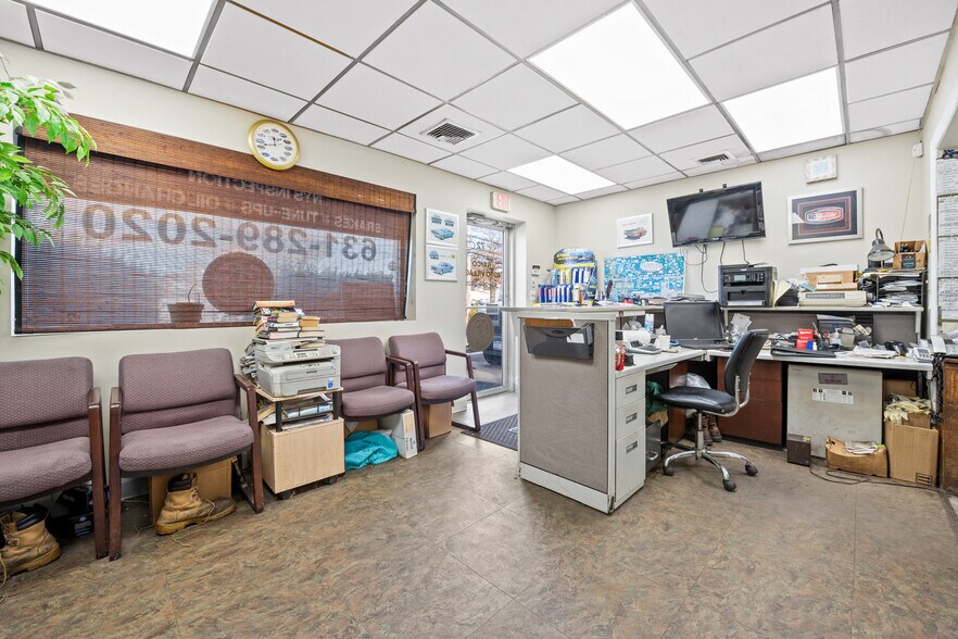 More Photos Of 72 Terry St, Patchogue Auto Repair For Sale