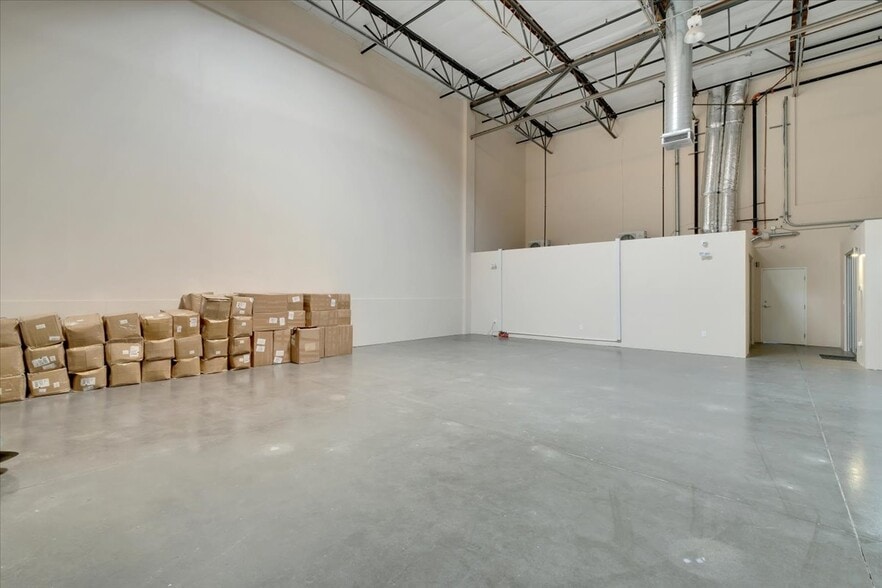 More Photos Of 28502 Constellation Rd, Valencia Warehouse For Sale