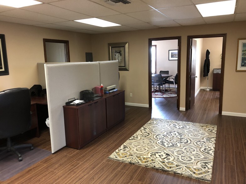 More Photos Of 120 Lavan St, Warwick Office For Lease