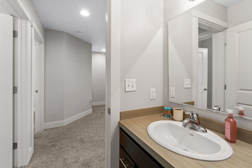 More Photos Of 440 Ice Center Ln, Bozeman Apartments For Sale