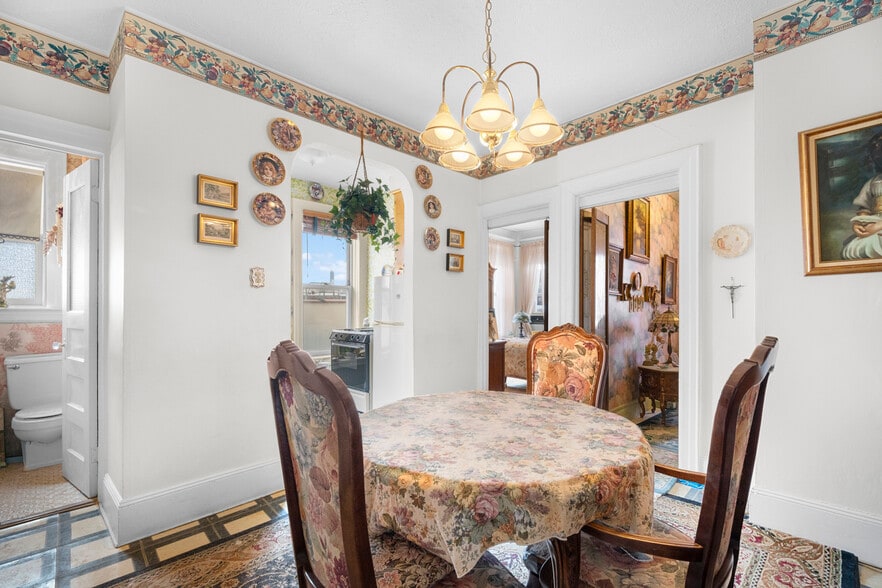 More Photos Of 3172 44th St, Astoria Multifamily For Sale