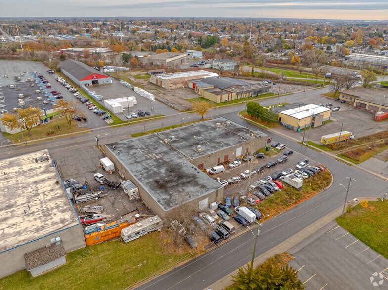 More Photos Of 525 First St, London Flex For Sale