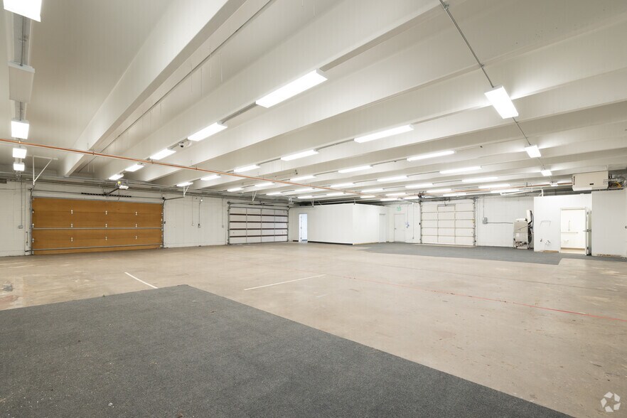 More Photos Of 2208 Bott Ave, Colorado Springs Service For Lease