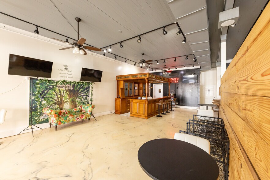 More Photos Of 106-108 N Church St, Thomaston Storefront For Sale