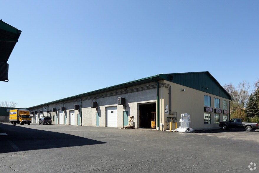 More Photos Of 340 Henry St, Brantford General Retail For Sale