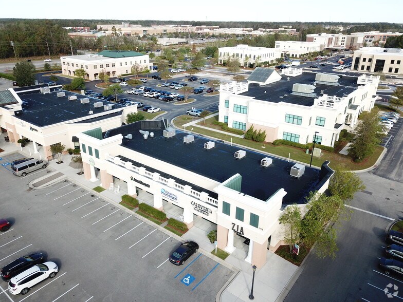 Primary Photo Of 1113 Military Cutoff Rd, Wilmington General Retail For Lease