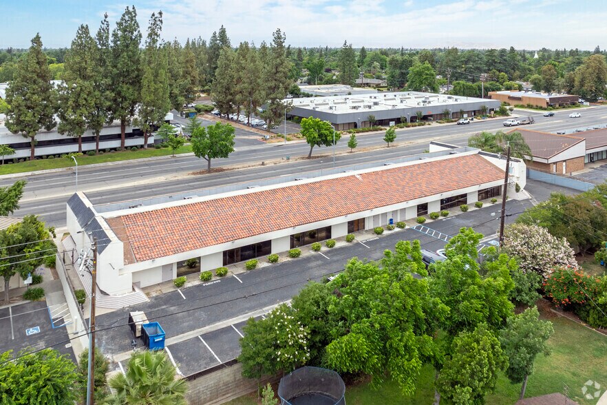 More Photos Of 1665 W Shaw Ave, Fresno Medical For Sale