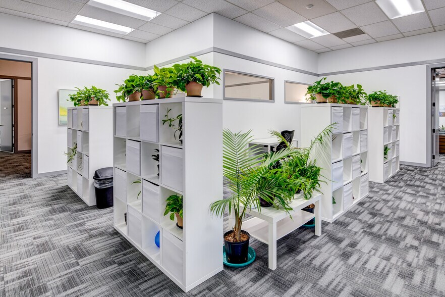 More Photos Of 2265 116th Ave NE, Bellevue Office For Lease
