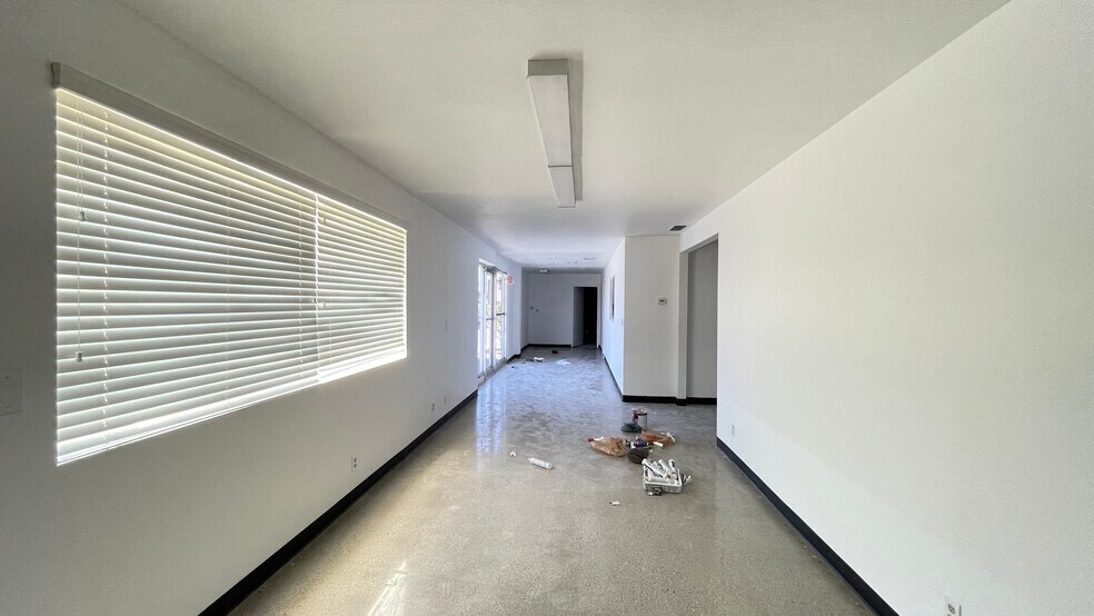 More Photos Of 3744 Meade Ave, Las Vegas Warehouse For Lease