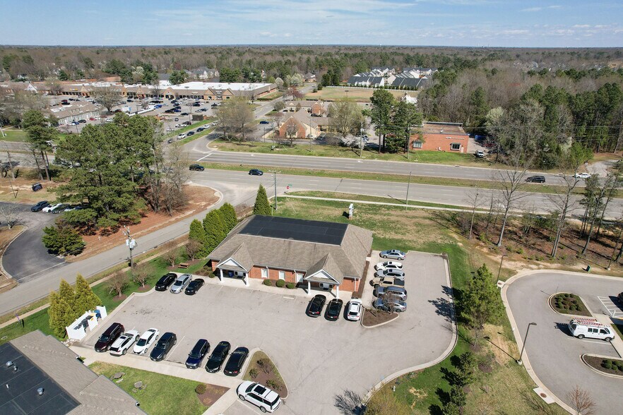 More Photos Of 10611 Greenyard Way, Chester Medical For Sale