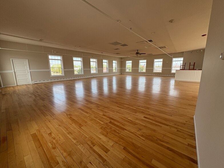 More Photos Of 701 Orchard St, New Bedford General Retail For Lease