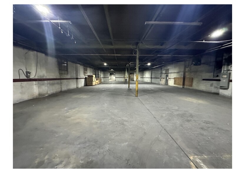 More Photos Of 50 N Harrison St, York Warehouse For Sale