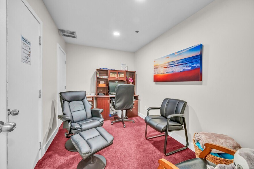 More Photos Of 898 Ethan Allen Hwy, Ridgefield Medical For Sale
