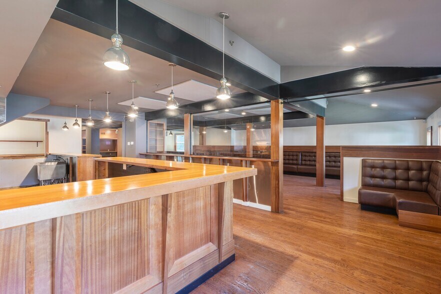 More Photos Of 78 Main St, Centerbrook Restaurant For Lease
