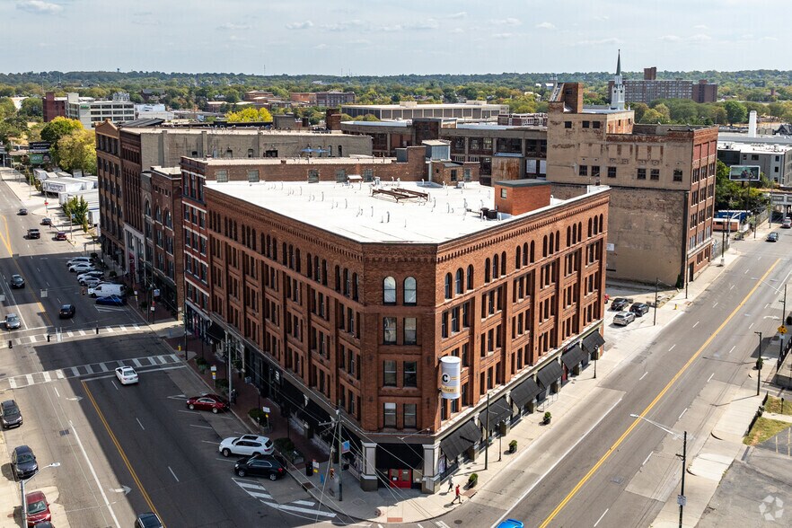 More Photos Of 500 E 3rd St, Dayton Apartments For Lease