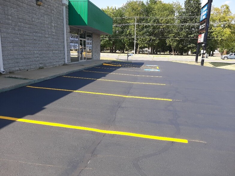 More Photos Of 750 Battlefield rd, Springfield General Retail For Lease