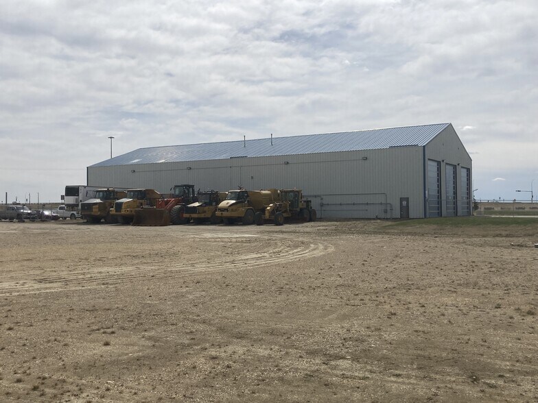 More Photos Of 253 Burnt Park Dr, Red Deer County Service For Lease