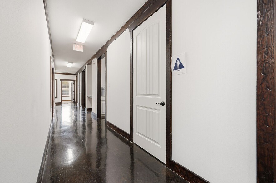 More Photos Of 131 Quest Ct, Keller Office For Lease
