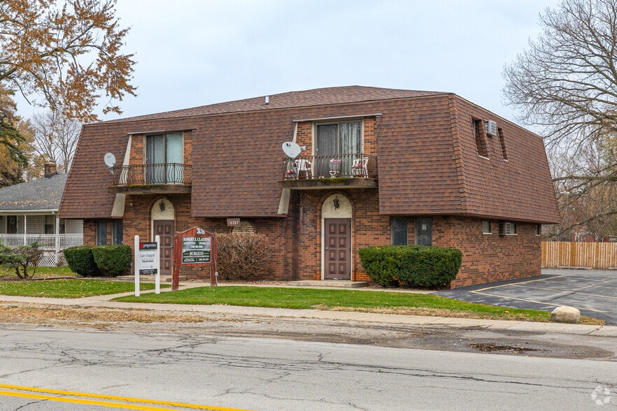 Primary Photo Of 18707 Burnham Ave, Lansing Office Residential For Sale