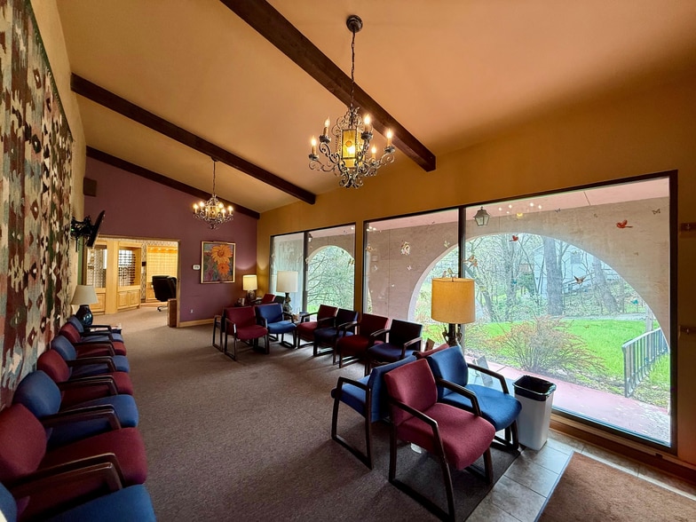 More Photos Of 711 S Calumet Rd, Chesterton Office For Sale