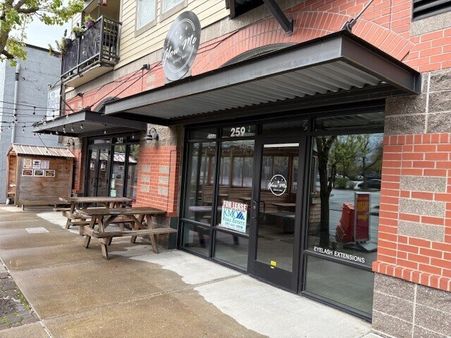 More Photos Of 188 NW 3rd St, Gresham Apartments For Lease
