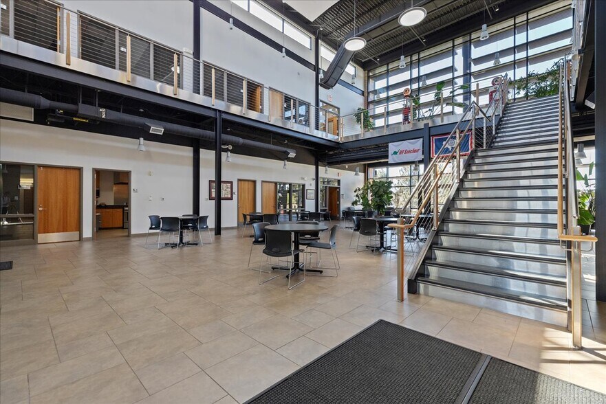 More Photos Of 300 Morrie Ave, Cheyenne Office For Sale