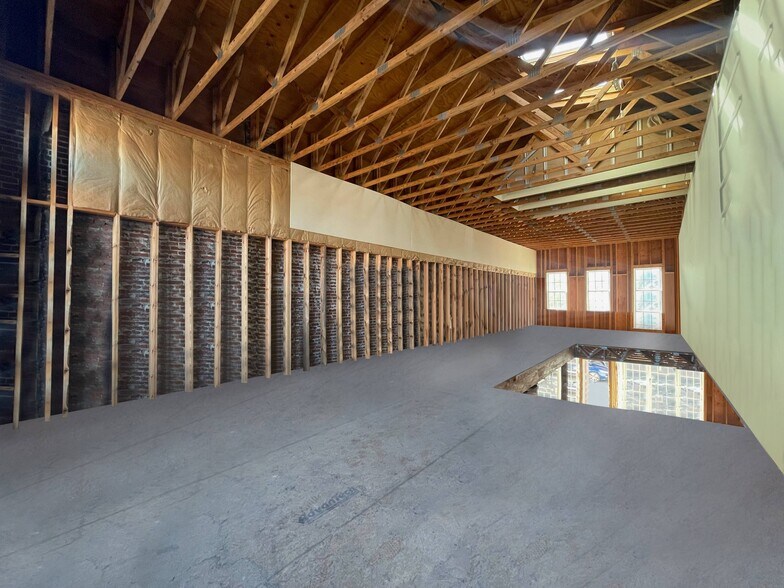 More Photos Of 513 Poplar St, Cambridge Storefront Retail Residential For Sale