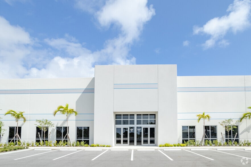 More Photos Of 1501 N Florida Mango Rd, West Palm Beach Warehouse For Lease