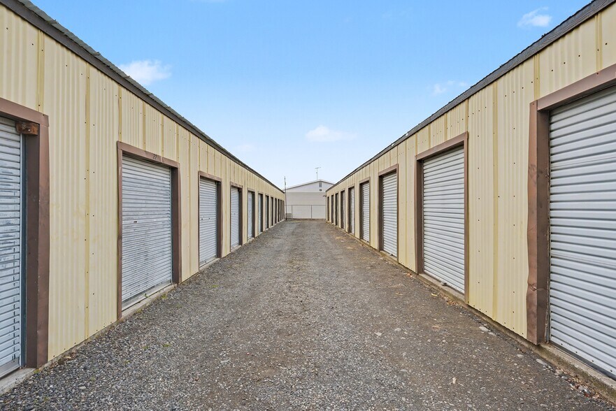 More Photos Of 328 SW Alder St, Ephrata Self Storage For Sale