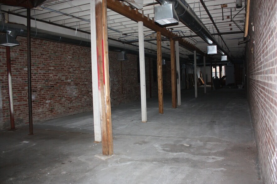 More Photos Of 1735 NW 5th St, Oklahoma City Warehouse For Sale