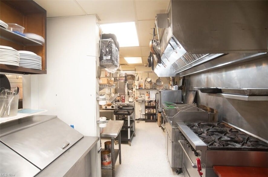 More Photos Of 2716 Mahoning Ave, Youngstown Restaurant For Sale
