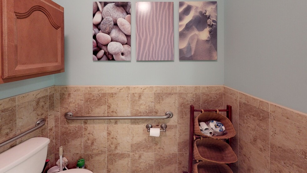 More Photos Of 2219 County Road 220, Middleburg General Retail For Sale