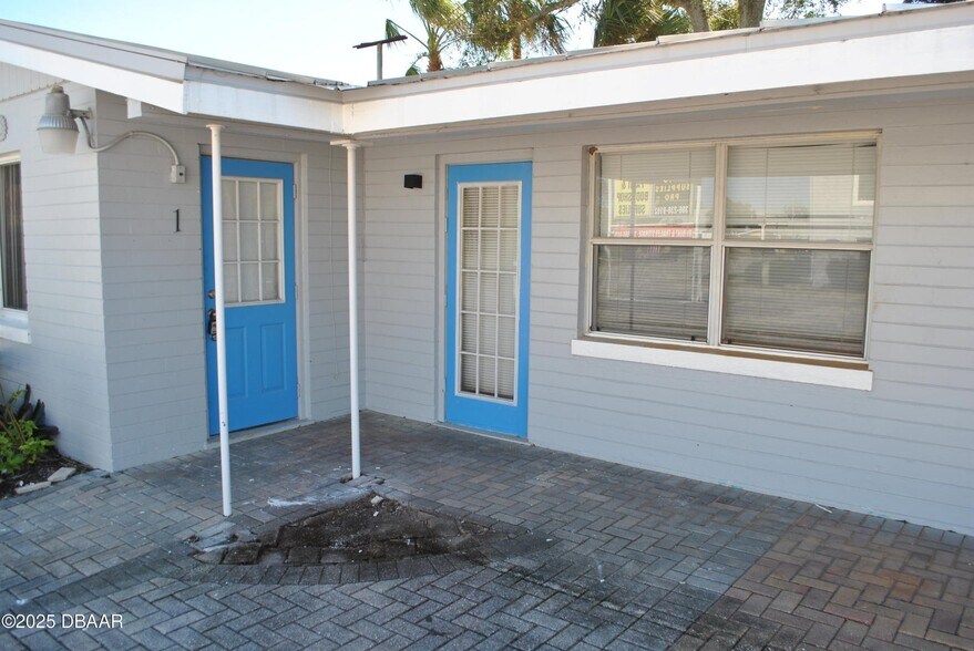 More Photos Of 468 Ridgewood Ave, Daytona Beach Light Distribution For Sale